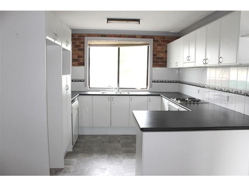 14 Carrington Avenue, Oberon NSW 2787