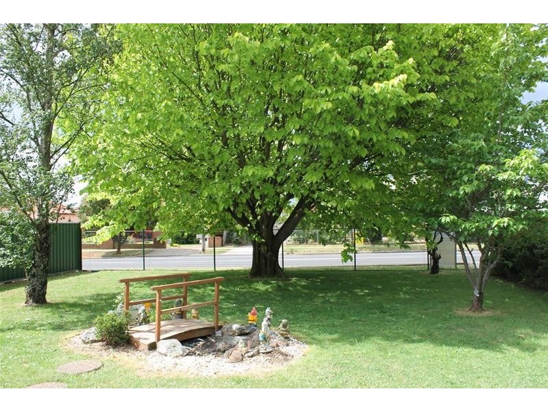 14 Carrington Avenue, Oberon NSW 2787