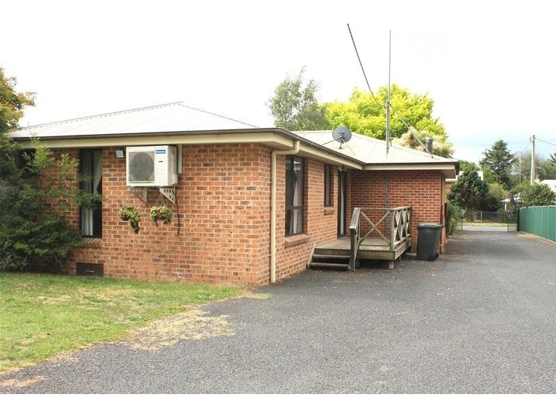 14 Carrington Avenue, Oberon NSW 2787