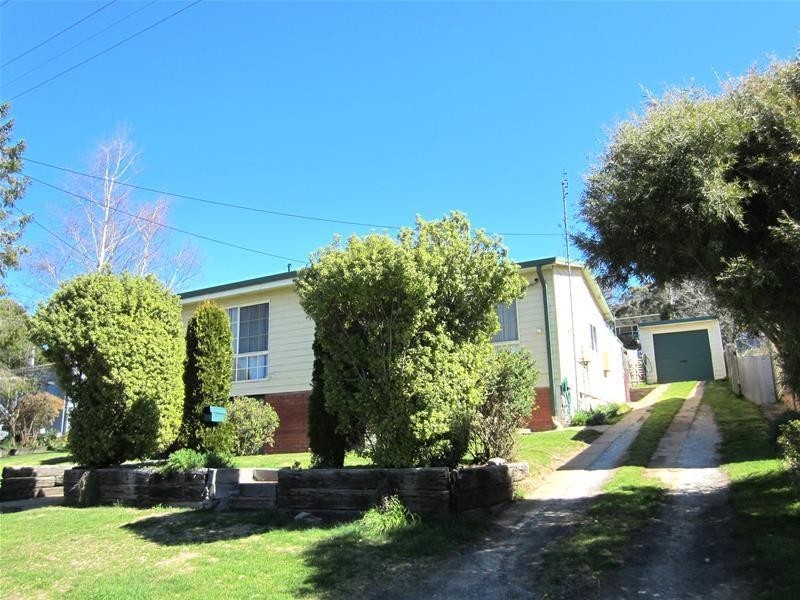 22 Buckley Crescent, Oberon NSW 2787