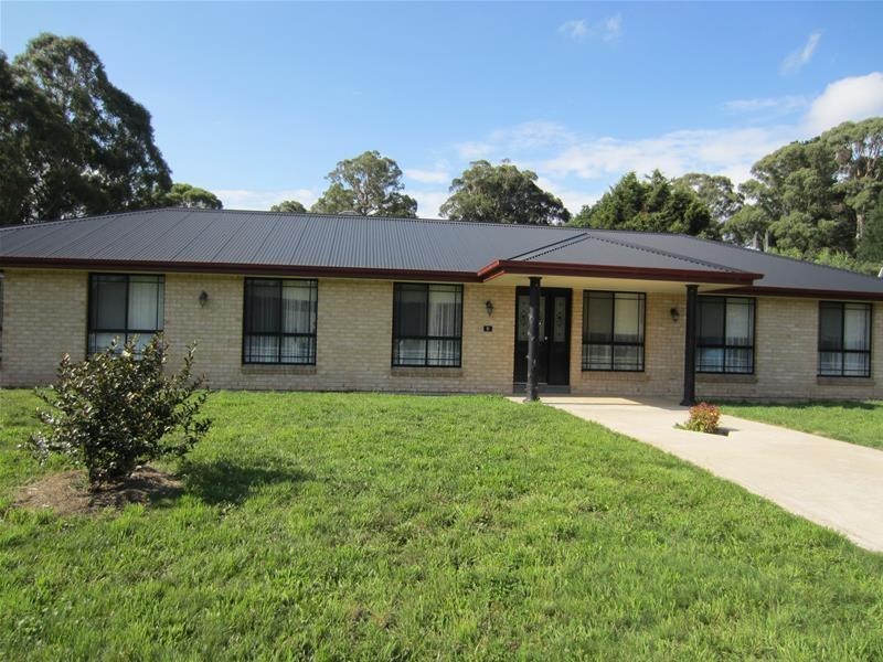 6 Reserve Avenue, Oberon NSW 2787