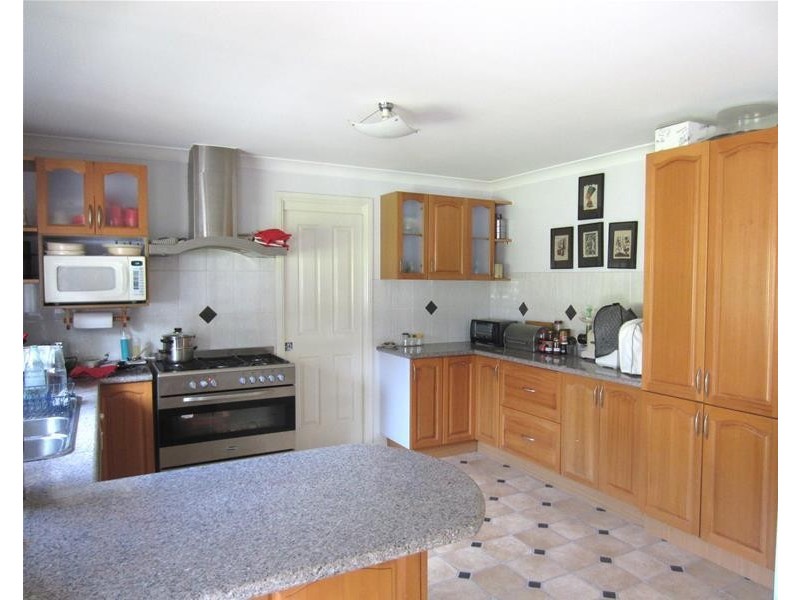 6 Reserve Avenue, Oberon NSW 2787