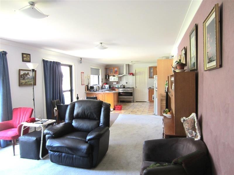 6 Reserve Avenue, Oberon NSW 2787