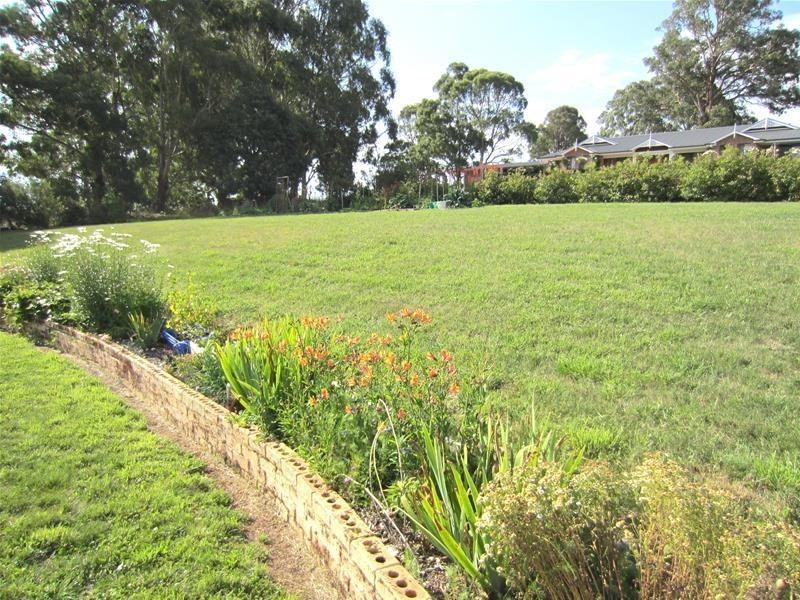 6 Reserve Avenue, Oberon NSW 2787