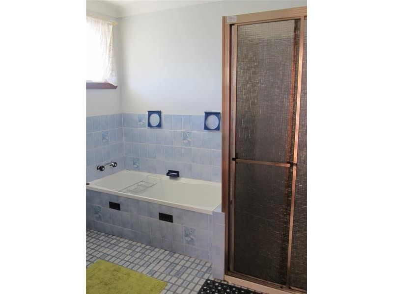 13 Carrington Avenue, Oberon NSW 2787