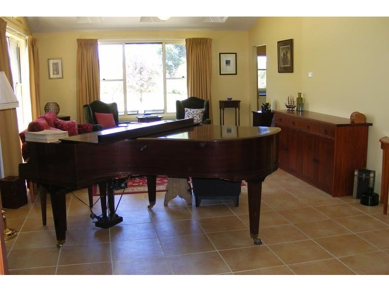 10 Homeward Bound Avenue, Oberon NSW 2787