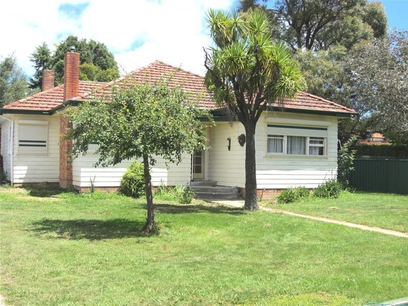 30 Carrington Avenue, Oberon NSW 2787