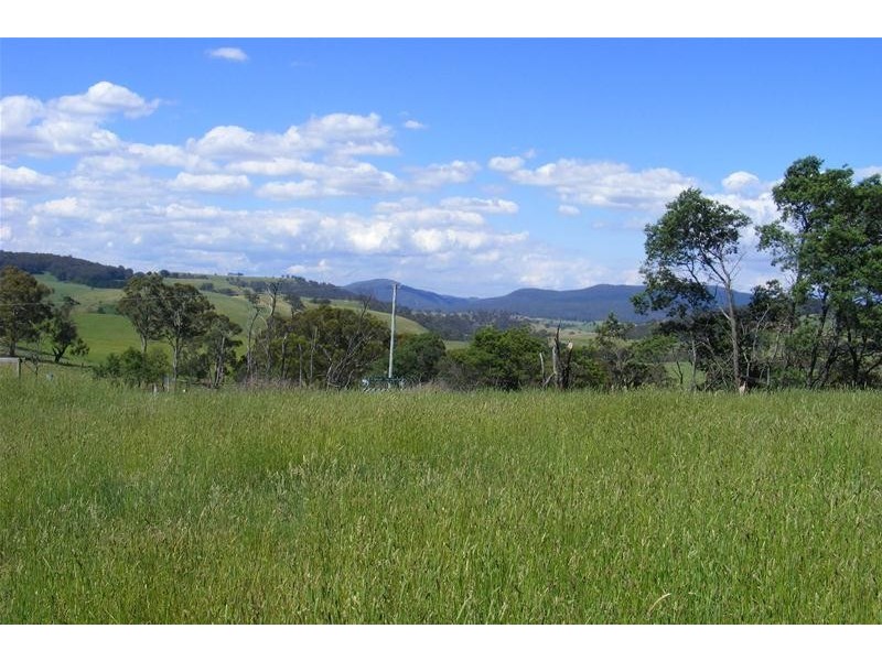 10 Titania Road, Oberon NSW 2787