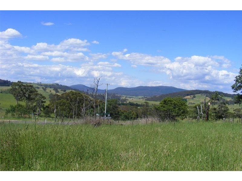 10 Titania Road, Oberon NSW 2787