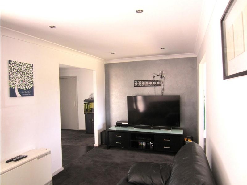 12 Hawkes Drive, Oberon NSW 2787