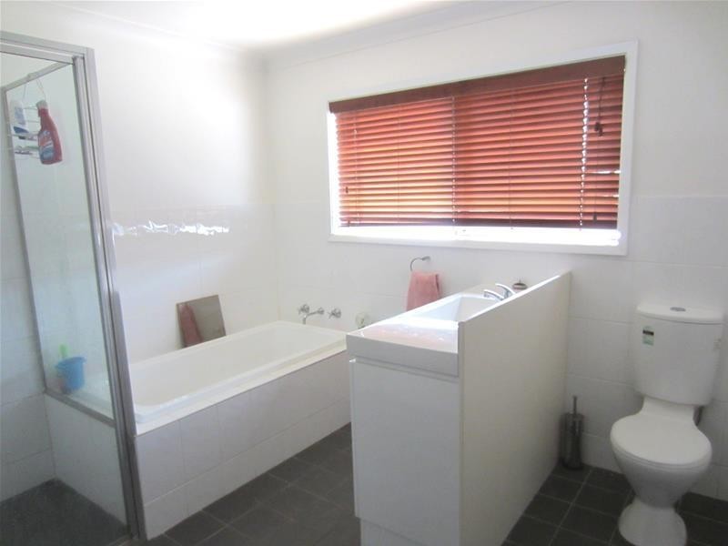 8 Cook Street, Oberon NSW 2787