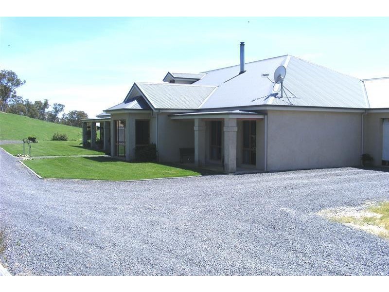 10 Spring Valley Road, Oberon NSW 2787