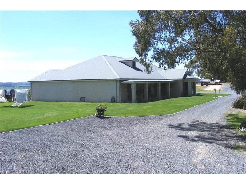 10 Spring Valley Road, Oberon NSW 2787