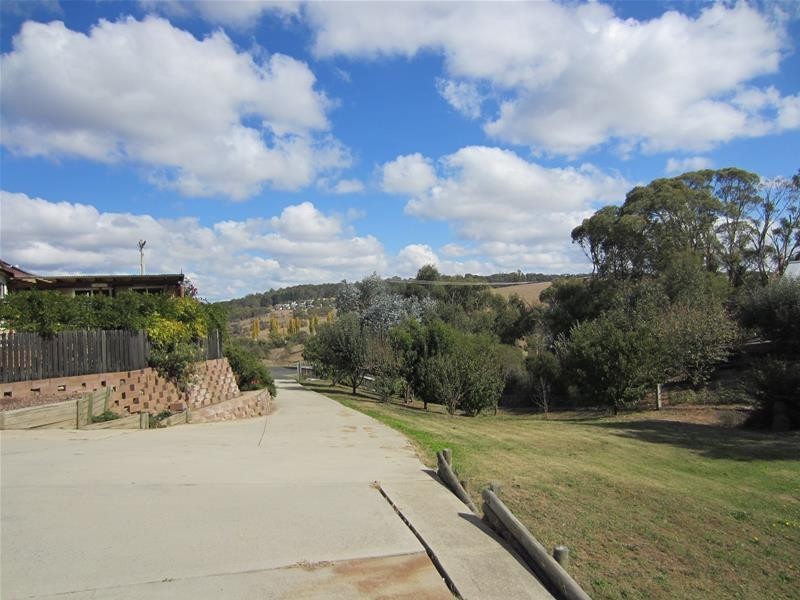 15 Queen  Street, Oberon NSW 2787