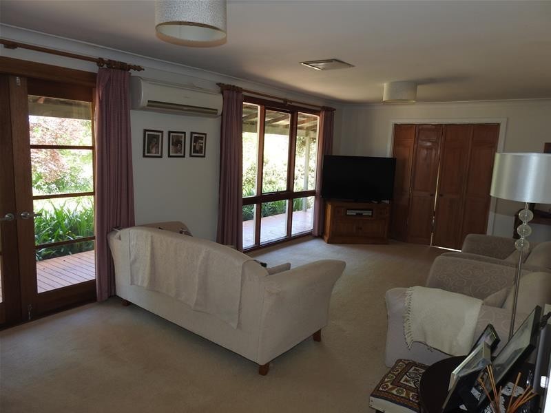 47 The Glen Road, Molong NSW 2866