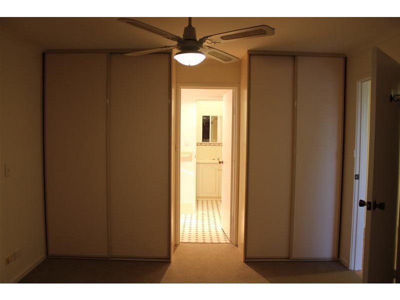 4 Shoalwater Close, Seaford Rise SA 5169