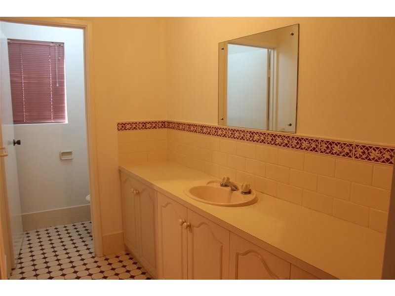 4 Shoalwater Close, Seaford Rise SA 5169