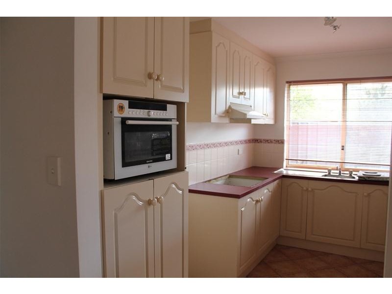 4 Shoalwater Close, Seaford Rise SA 5169