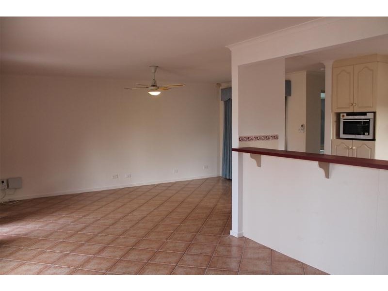 4 Shoalwater Close, Seaford Rise SA 5169