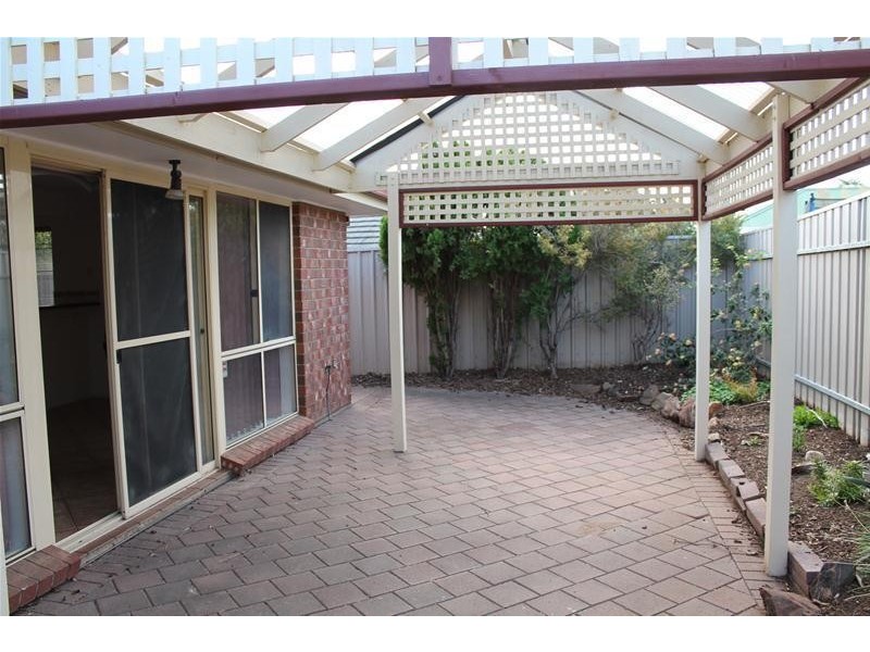 4 Shoalwater Close, Seaford Rise SA 5169