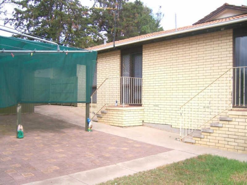 9 Poznan Crescent, Hackham West SA 5163