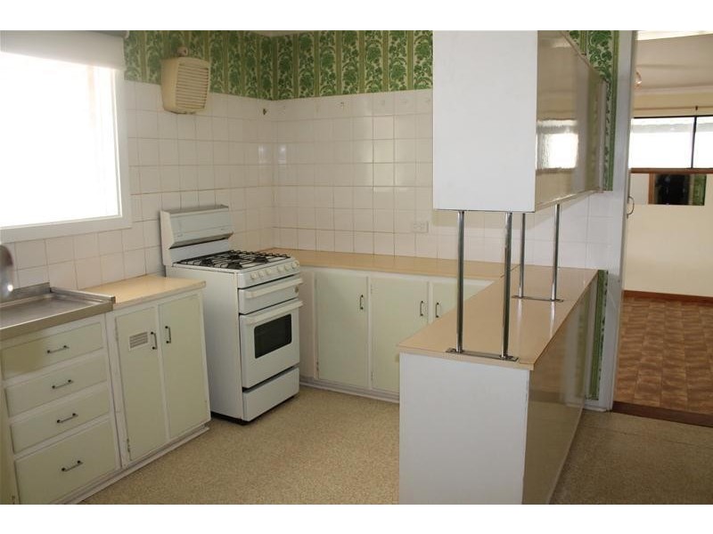 6 Selway Terrace, O’sullivan Beach SA 5166