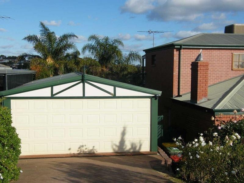 199 Perry Barr Road, Hallett Cove SA 5158