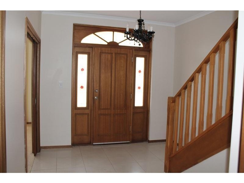 9 Harbour Drive, Seaford Rise SA 5169