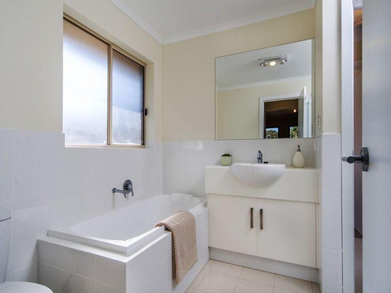 14 Raphael Crescent, Morphett Vale SA 5162