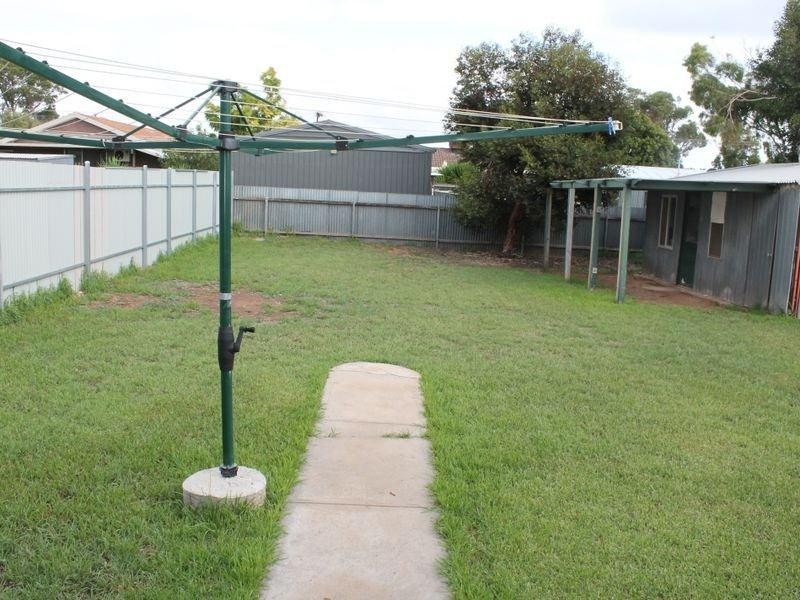 42 Kwinana Crescent, Port Noarlunga South SA 5167