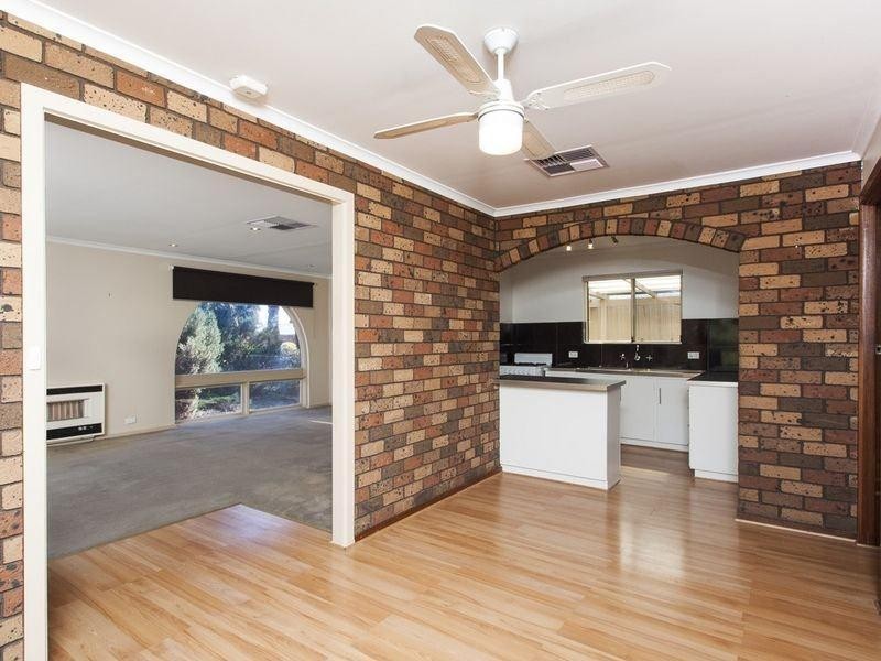 16 Rainbow Street, Hallett Cove SA 5158