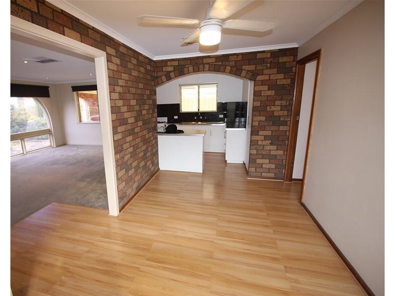 16 Rainbow Street, Hallett Cove SA 5158