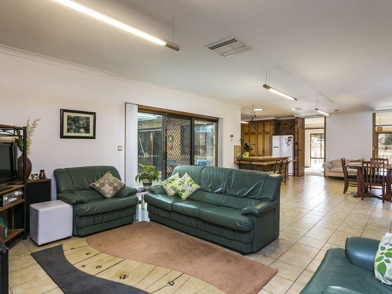 17 Fryer Street, Hallett Cove SA 5158