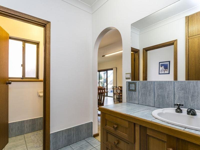 17 Fryer Street, Hallett Cove SA 5158