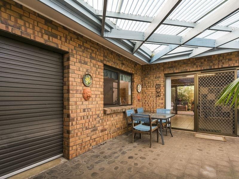 17 Fryer Street, Hallett Cove SA 5158