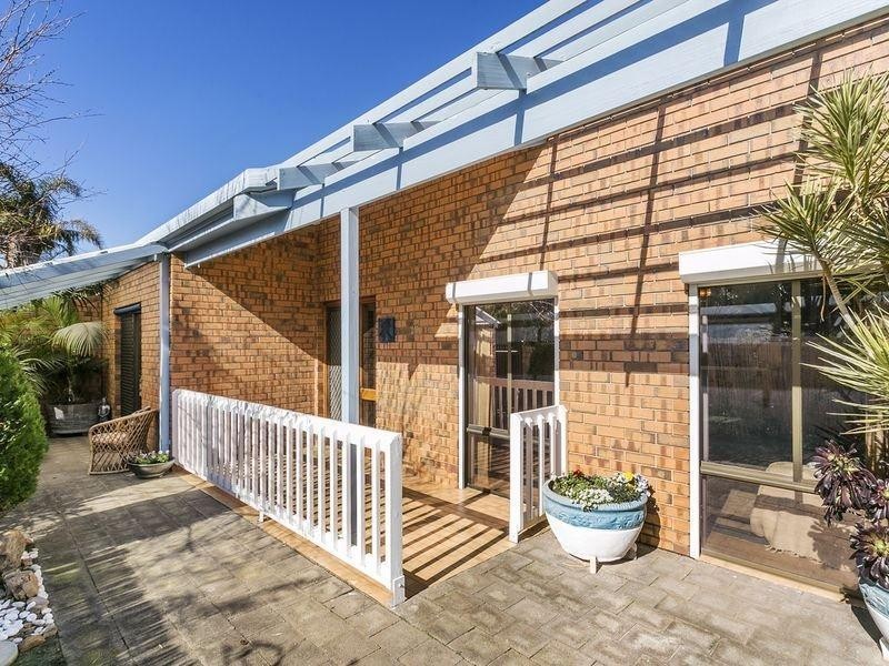 17 Fryer Street, Hallett Cove SA 5158