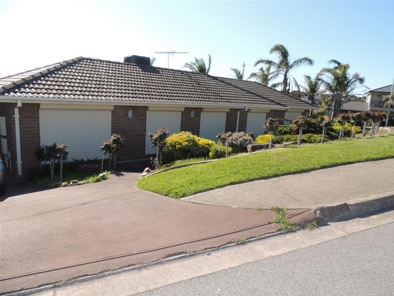 18 Brett Crescent, Hallett Cove SA 5158