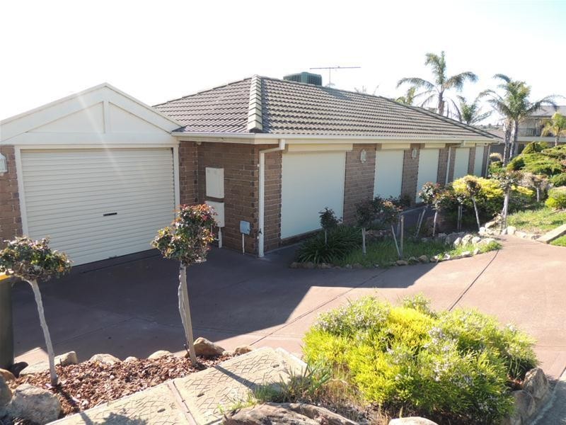 18 Brett Crescent, Hallett Cove SA 5158