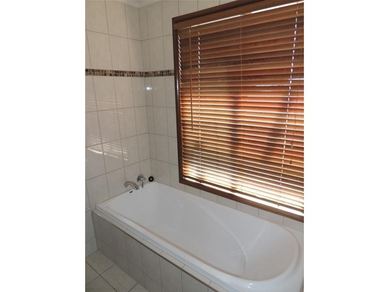 18 Brett Crescent, Hallett Cove SA 5158