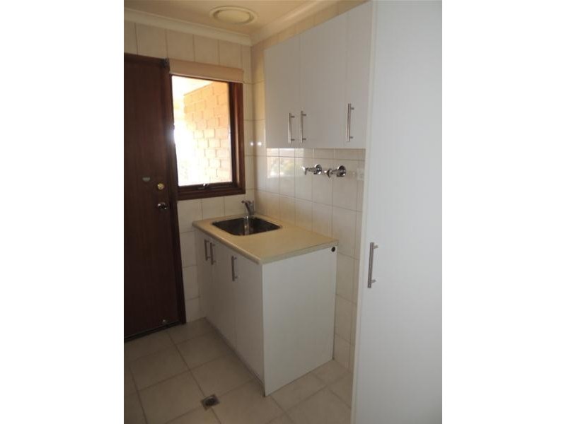 18 Brett Crescent, Hallett Cove SA 5158