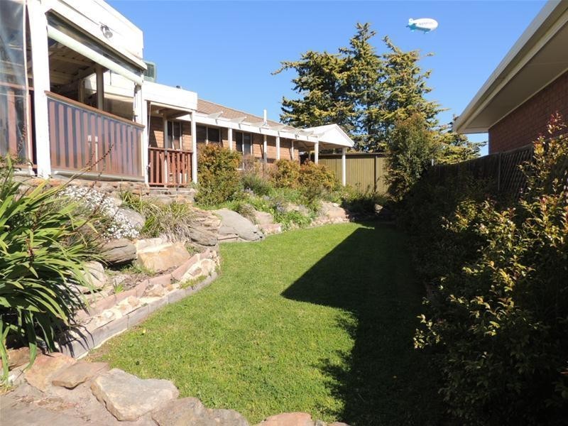 18 Brett Crescent, Hallett Cove SA 5158