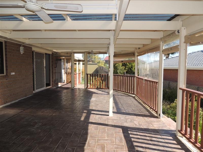 18 Brett Crescent, Hallett Cove SA 5158