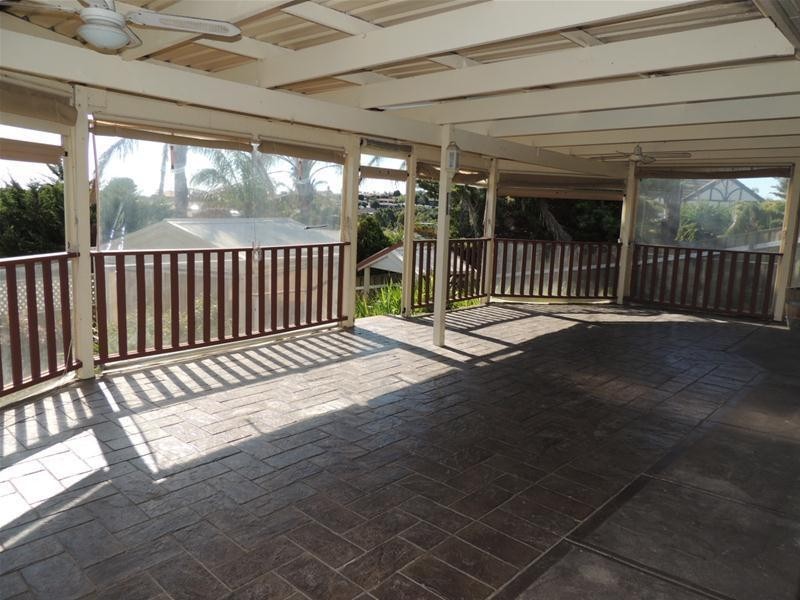 18 Brett Crescent, Hallett Cove SA 5158