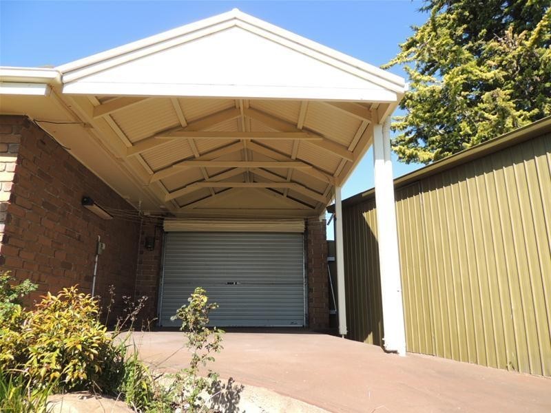 18 Brett Crescent, Hallett Cove SA 5158