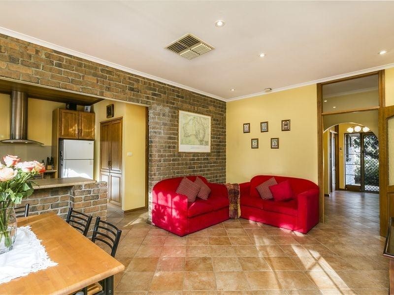 2 Glenway Road, Hallett Cove SA 5158