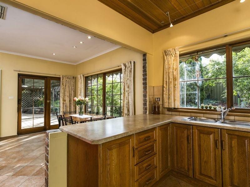 2 Glenway Road, Hallett Cove SA 5158