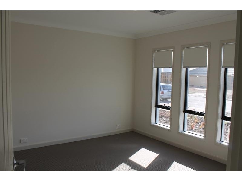 20 Admiral Parade, Seaford Meadows SA 5169