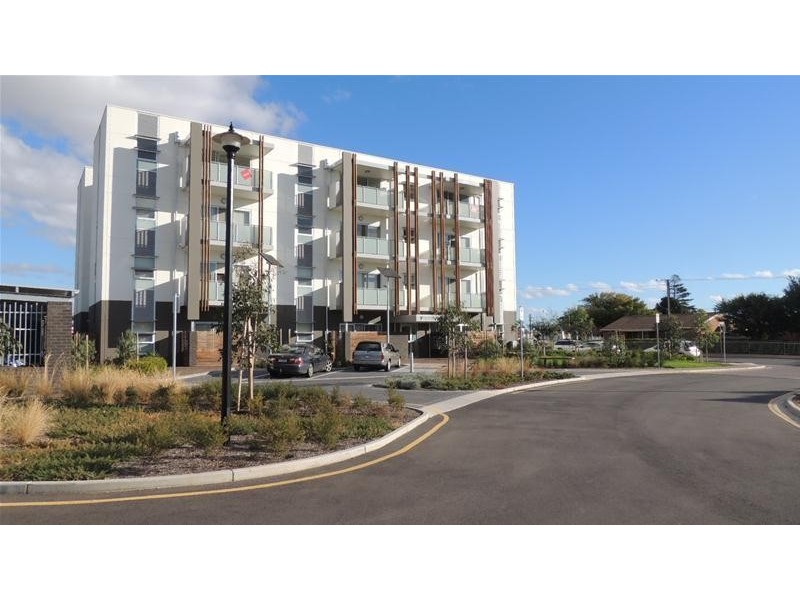 17/2 Ochre Place, Christie Downs SA 5164