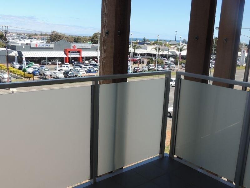 17/2 Ochre Place, Christie Downs SA 5164