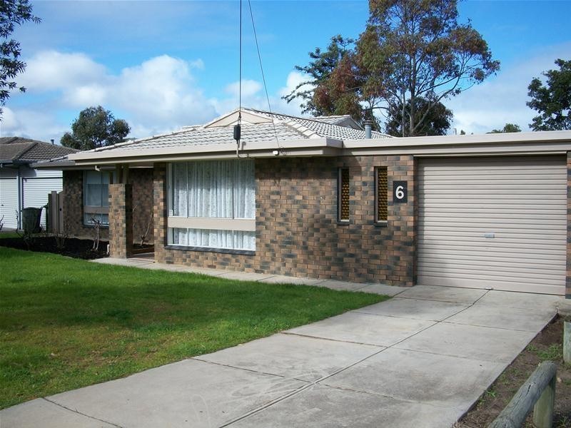 6 Pat Crescent, Morphett Vale SA 5162